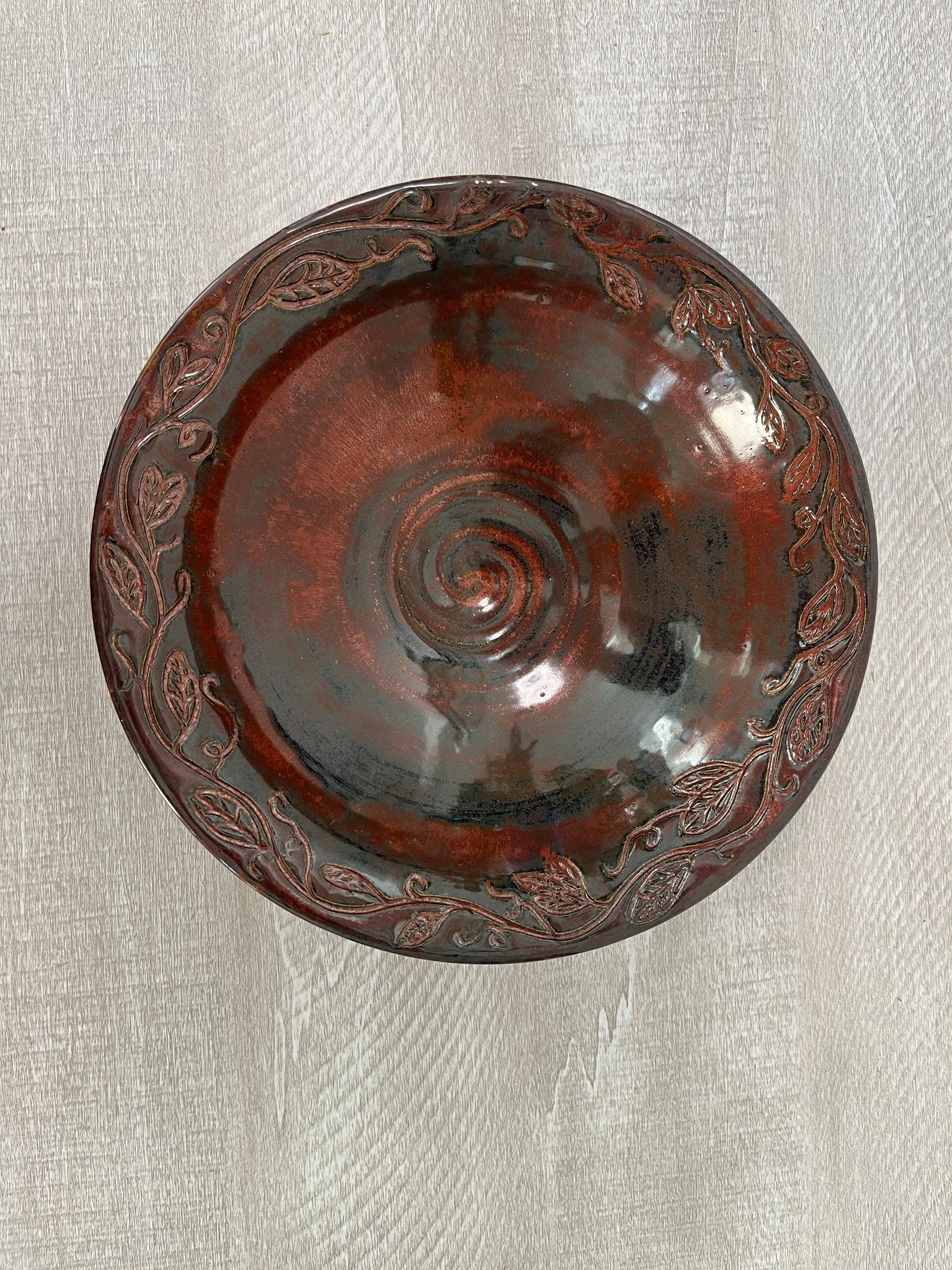 Vine Bowl in Brownish Red